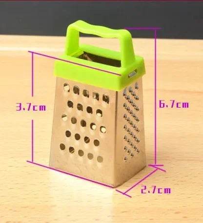 Mini râpe à légumes, éplucheur de fruits, trancheuse à fromage - La Boîte à Ustensiles