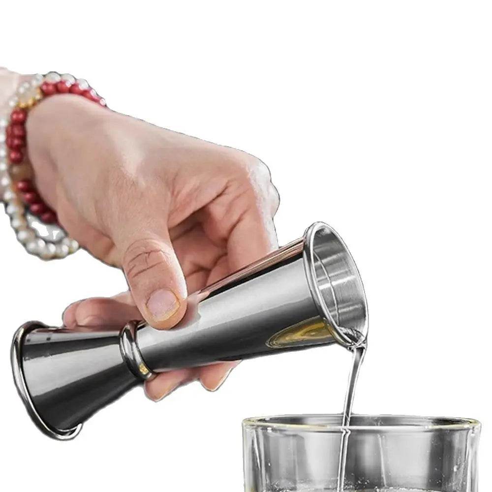 Verre doseur pour cocktails 15-60 ml en acier inoxydable - La Boîte à Ustensiles