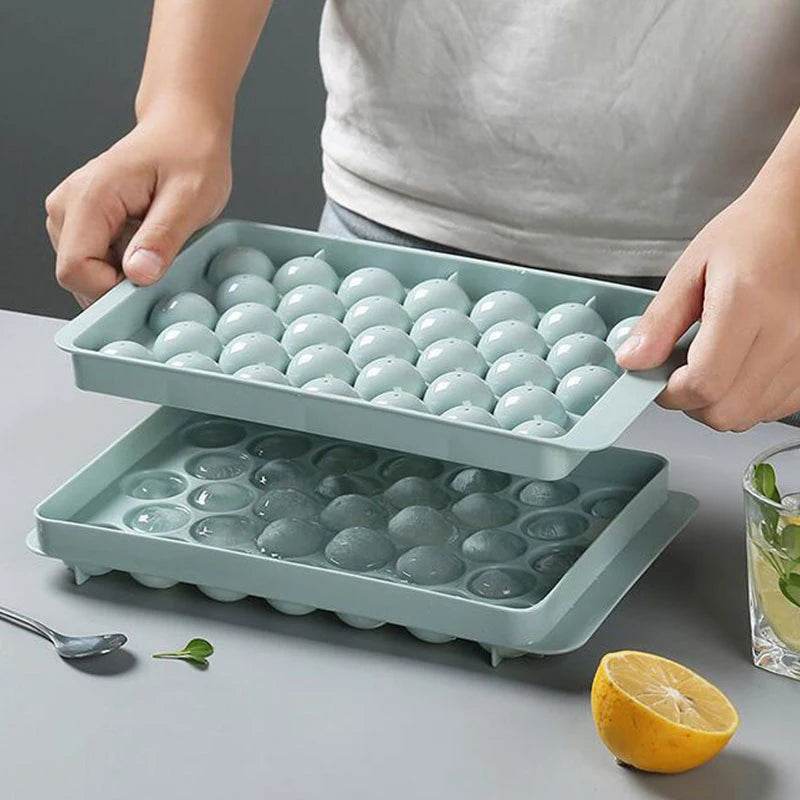 Moule à glaçons rond avec couvercle - La Boîte à Ustensiles