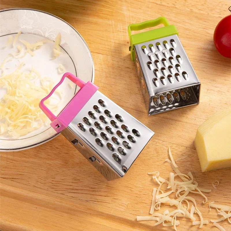 Mini râpe à légumes, éplucheur de fruits, trancheuse à fromage - La Boîte à Ustensiles